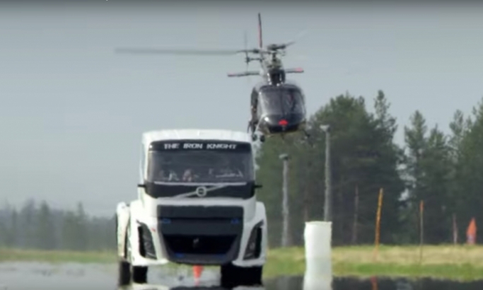 Gvozdeni vitez: Ovo je najbrži kamion na svetu (VIDEO)