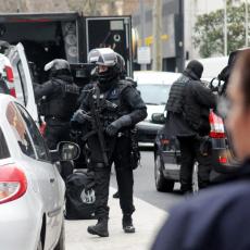 HAOS U FRANCUSKOJ: Žena preti bombom u bolnici, policija opkolila zdanje!
