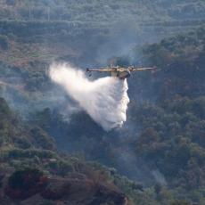 HAOS U HRVATSKOJ: Šest aviona gasi požare u Dalmaciji (FOTO)