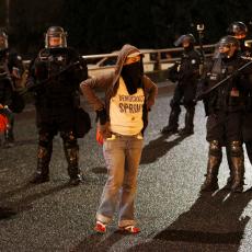 HAOS U VAŠINGTONU POVODOM INAUGURACIJE TRAMPA: Uhapšeno 217 demonstranata, povređeno 6 policajaca