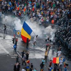 HAOS i dalje na ulicama: Rumuni traže ostavku premijerke (FOTO) 