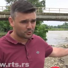 HEROJ! Autobus pun putnika se zamalo obrušio u nabujalu Moravu koja je srušila most, a onda je Nemanja SPREČIO TRAGEDIJU (FOTO/VIDEO)