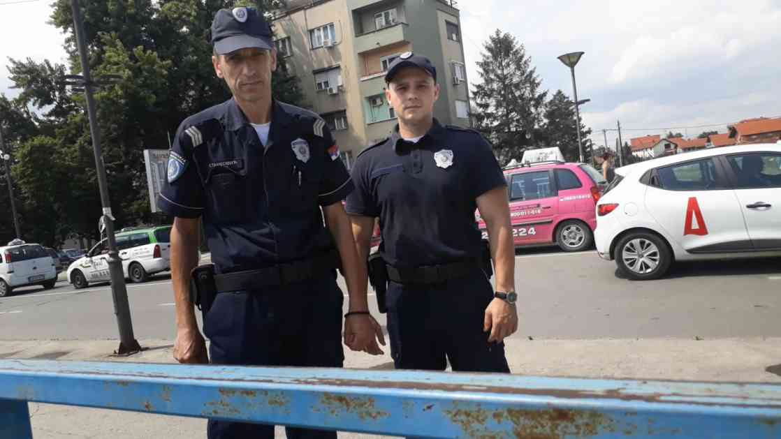 HEROJI Policajci sprečili Leskovčanina da skoči sa mosta u reku