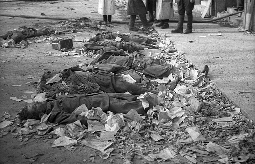 HILJADE LEŠEVA NA ULICAMA BUDIMPEŠTE: Pre 60 godina dogodila se pobuna koja se završila masakrom (FOTO) (VIDEO)