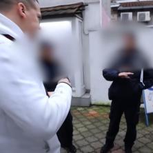 HITNA INTERVENCIJA POLICIJE: Drama ispred lokala Bake Praseta - jutjubera sačekala nesvakidašnja scena (VIDEO)