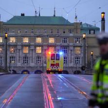 HITNO SAOPŠTENJE ČEŠKE POLICIJE: Pronađeno oružje koje direktno povezuje ubistvo dvomesečne bebe i oca sa MASAKROM U PRAGU (FOTO/VIDEO)