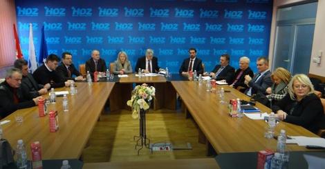 HNS: Izetbegović pretnjama ratom radikalizuje Bošnjake