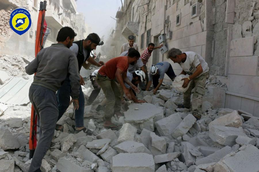 Halep i dalje pod bombama, deseci ubijenih