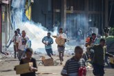 Haos na ulicama: Nakon štrajka usledilo paljenje, ima žrtava VIDEO