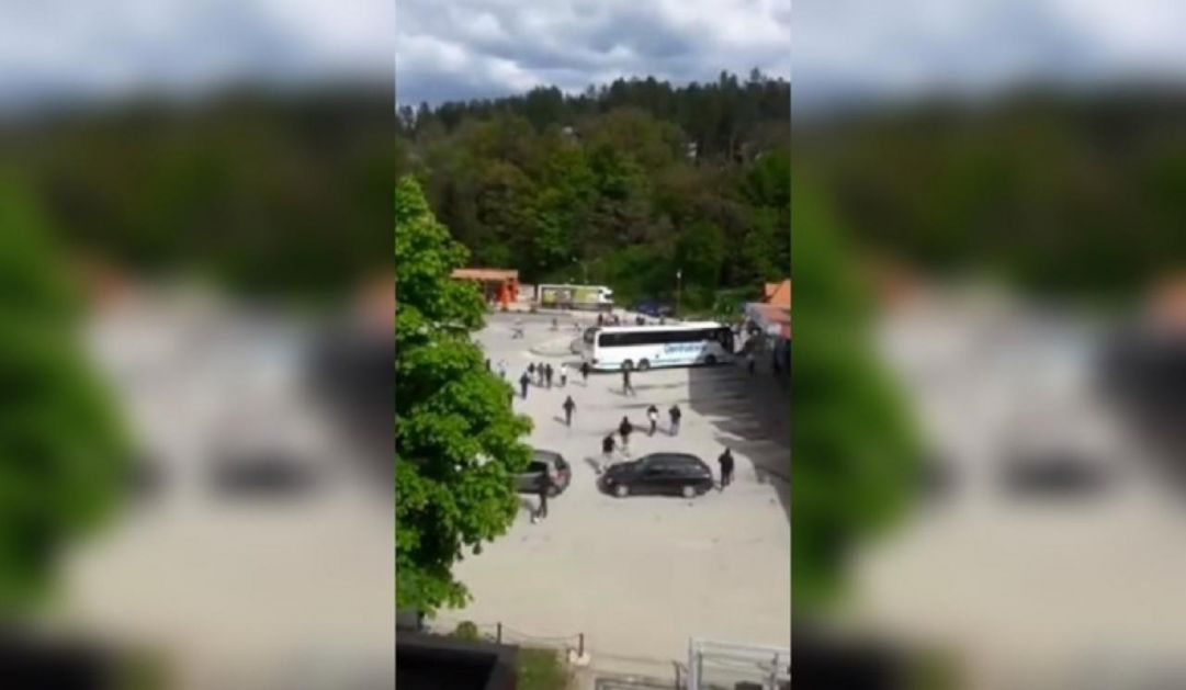 Haos u Olovu: Obračun i jurnjava navijača Sarajeva i Željezničara po Olovu, grad blokiran (VIDEO)