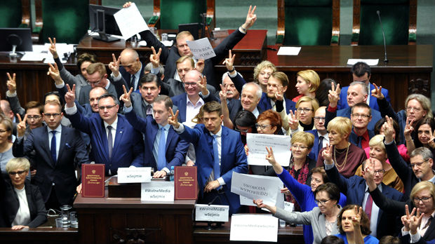 Haos u Sejmu zbog zakona o novinarima
