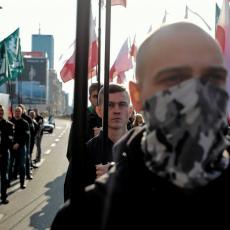 Haos u Varšavi: Nacionalisti marširali, anti-fašisti se sukobili sa policijom (Foto/Video)