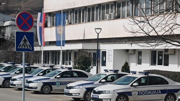 Hapšenje u Novom Pazaru: Policija presrela vozilo – pronađeni narkotici i pištolj