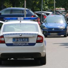 Hapšenje u Sremskoj Mitrovici: Muškarac zbog sumnje da je ciglom razbio prozor jednog stana završio iza rešetaka