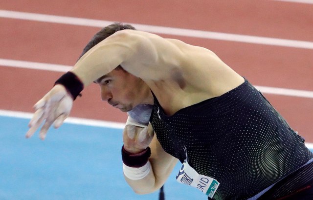 Haračiku zlatna medalja u bacanju kugle, Mjur najbolja na 3.000 metara