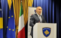
					Haradinaj: Edi Rama tražio povlačenje odluke o taksama 
					
									