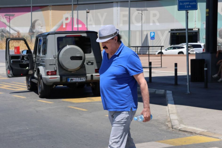 Haris prvi put u javnosti nakon glasina da je Melina u vezi sa milionerom