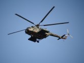 Helikopter KFOR-a nadleće Gračanicu