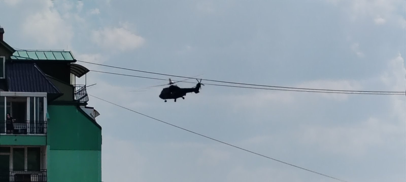 Helikopteri Puma i Kamov upućeni ka Mečkovcu: Građani hitno da napuste šume!