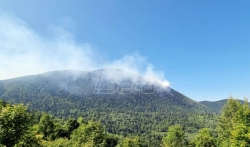 Helikopteri Vojske Srbije gase požar u opštini Nova Varoš