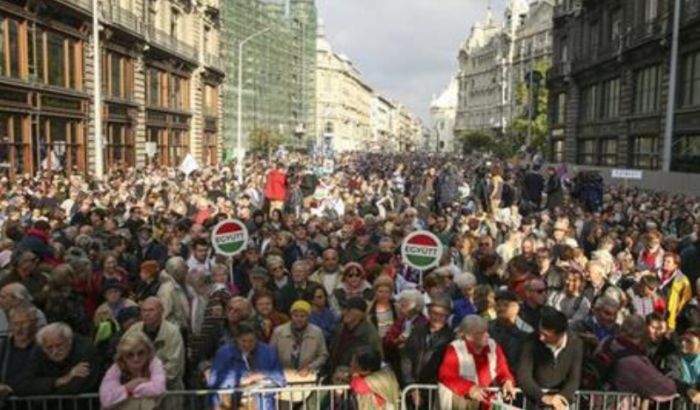 Hiljade Mađara protestovalo protiv vlade Viktora Orbana