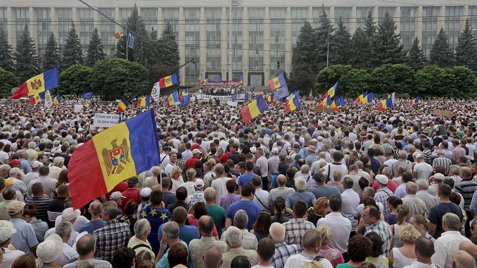 Hiljade Moldavaca na protestu za ujedinjenje sa Rumunijom