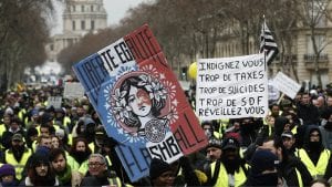 Hiljade ljudi na novom protestu Žutih prsluka u Francuskoj
