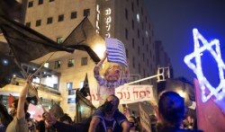 Hiljade ljudi na protestu pred rezidencijom premijera Izraela