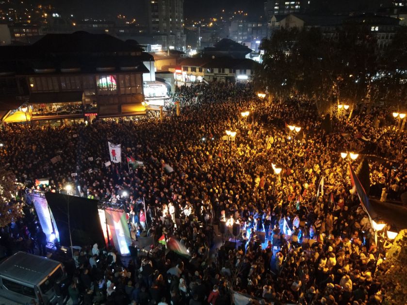 Hiljade ljudi na skupu podrške Palestini u Novom Pazaru