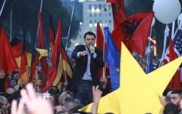 
					Hiljade pristalica albanske opozicije ponovo protestovale u Tirani 
					
									