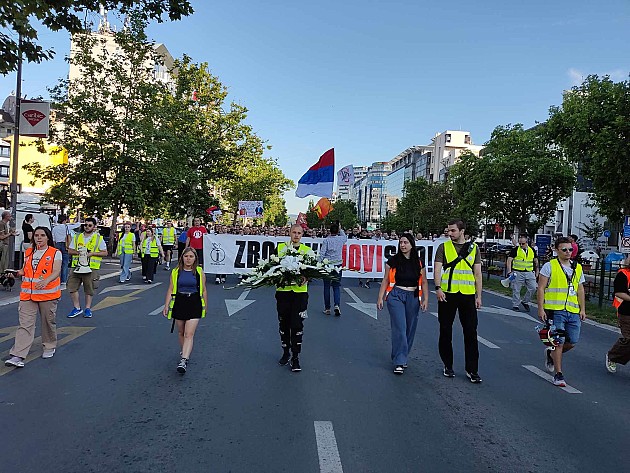 Hiljade studenata i građana u Novom Sadu na protestu „Vostani Serbije“
