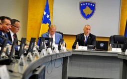
					Hodžaj: Prioritet EU ime Makedonije pa onda dijalog Beograda i Prištine 
					
									