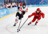 Hokejašice Kanade i Rusije odigrale meč sa maskama