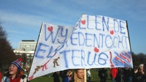 Holandija: Oko 3.000 učenika traži oštriju borbu protiv klimatskih promena