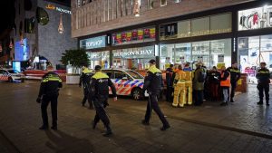 Holandska policija: Tri osobe ranjene nožem u Hagu