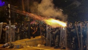 Hong Kong: Protesti sve nasilniji