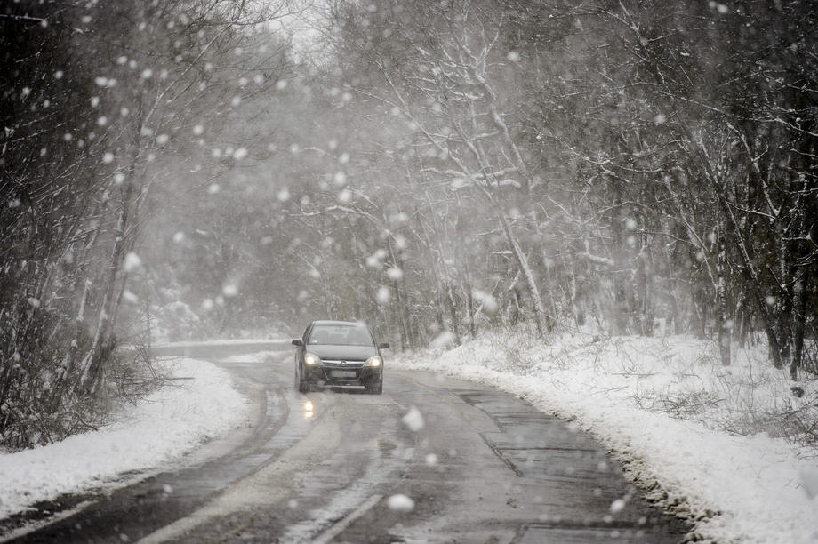 Sneg na zapadu Balkana izazvao saobraćajne probleme