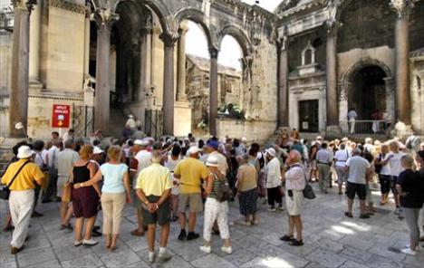 Hrvatska ekonomija ranjiva zbog pretjerane izloženosti turizmu