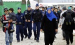 Hrvatska policija tera migrante natrag u Srbiju, primenjuje i silu!