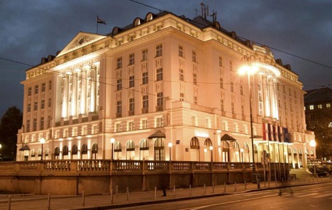 Hrvoje Petrač pretučen ispred hotela Esplanade