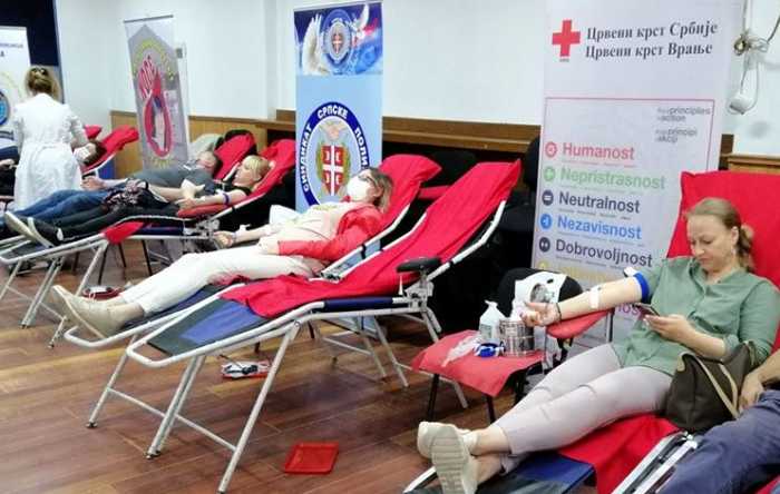 Humanitarci bez premca: U jednom danu prikupili preko150 jedinica krvi