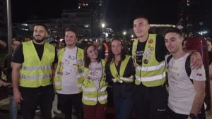 „Hvala što ste istrčali sa porukom mira“: Kragujevčani svečano dočekali studente maratonce iz Brisela (VIDEO, FOTO)