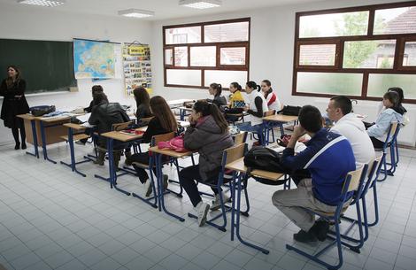 I OSNOVCI BEŽE SA ČASOVA Škole u Bijeljini nastoje da spreče učenike da izostaju sa nastave