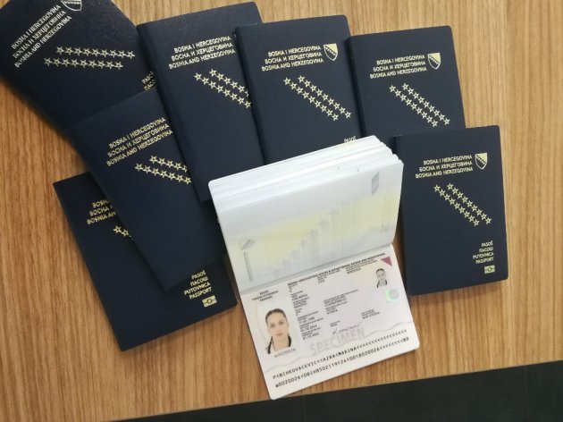 IDDEEA „preuzima“ pasoše od „Milbauera“