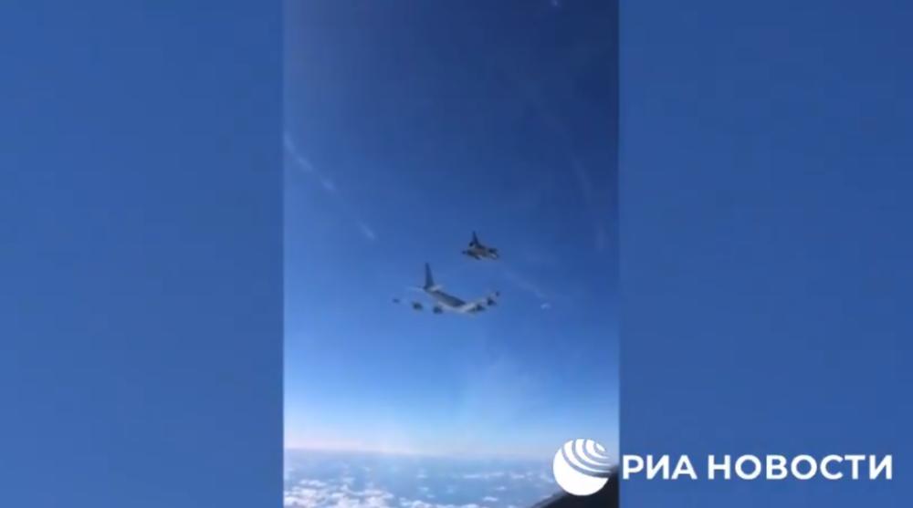 IGRA NERAVA NA NEBU BLIZU KRIMA: Francuski miraži provocirali Ruse, pilotima suhoja naređeno da polete i oteraju uljeze (VIDEO)