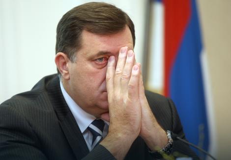 IGRANJE S VATROM Dodik gura Srpsku u izolaciju