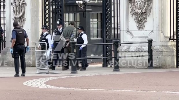 Британија: Снаге безбедности спремне да обезбеде крунисање Чарлса III
