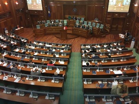 IMA LI HARADINAJ VEĆINU? Neizvestan nastavak konstitivne sednice Skupštine Kosova