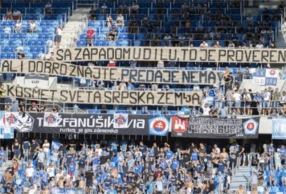IMA LI IKO OBRAZA U UEFA?! Brutalna kazna čeka Slovan zbog transparenta o Kosovu i podrške Srbiji (FOTO)