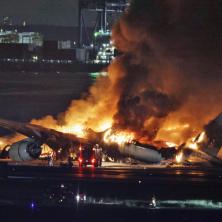IMA MRTVIH! Dramatični snimci VELIKE tragedije u Tokiju, putnici vrište, jeziva scena (VIDEO)
